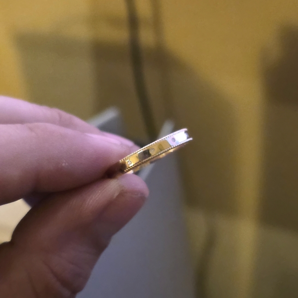 14K GOLD Ring With Diamonds & Ridged Edge. - Picture 12 of 12